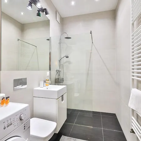 Poznanska 13 By Perfect